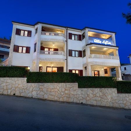 Apartments Villa Luxor Трогир Екстериор снимка