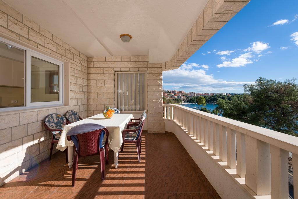 Apartments Villa Luxor Трогир Екстериор снимка