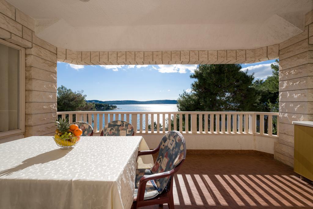 Apartments Villa Luxor Трогир Екстериор снимка