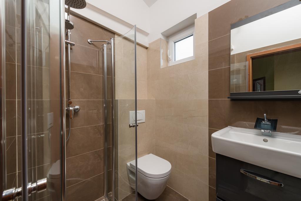 Apartments Villa Luxor Трогир Екстериор снимка
