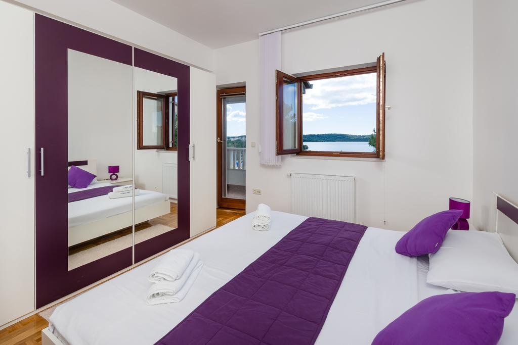 Apartments Villa Luxor Трогир Екстериор снимка