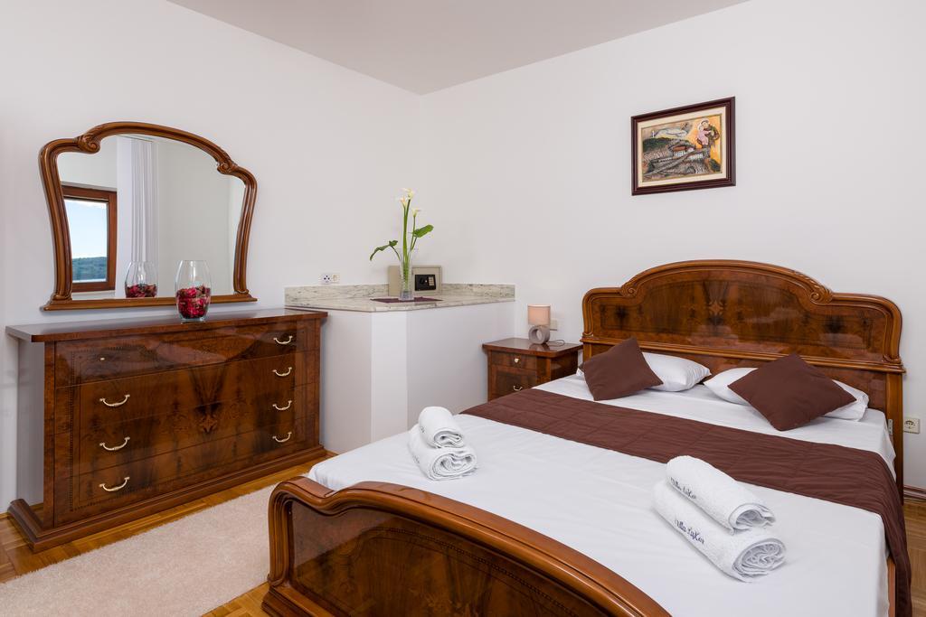 Apartments Villa Luxor Трогир Екстериор снимка