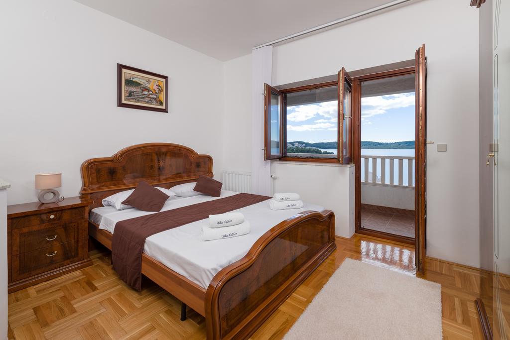 Apartments Villa Luxor Трогир Екстериор снимка