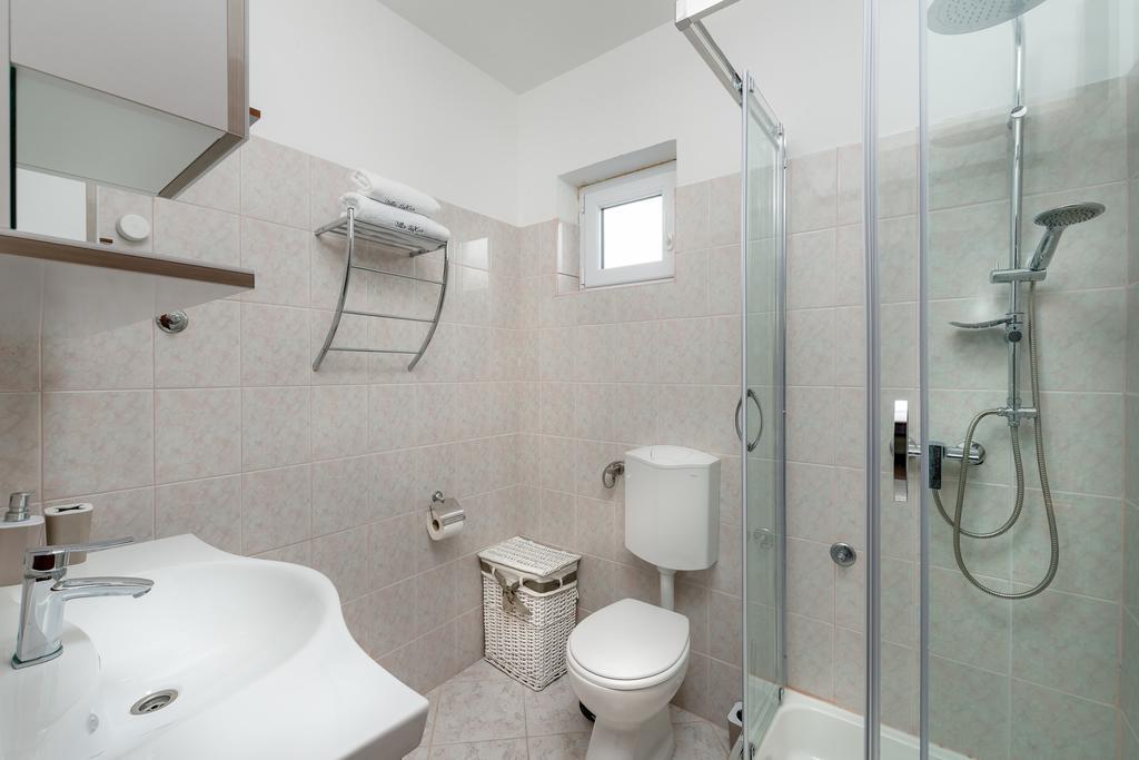 Apartments Villa Luxor Трогир Екстериор снимка