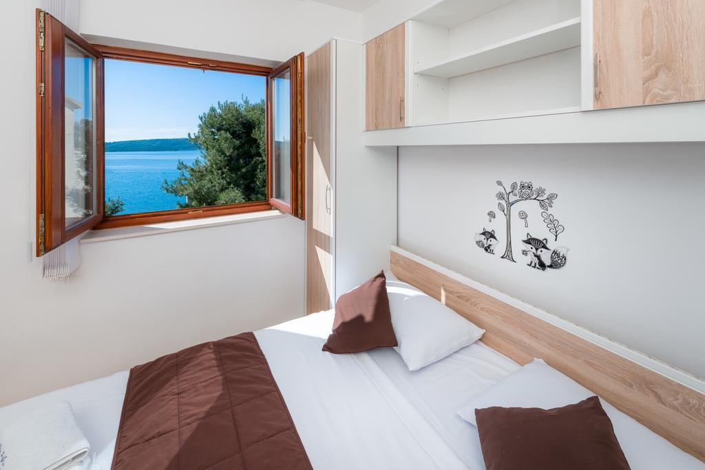 Apartments Villa Luxor Трогир Екстериор снимка