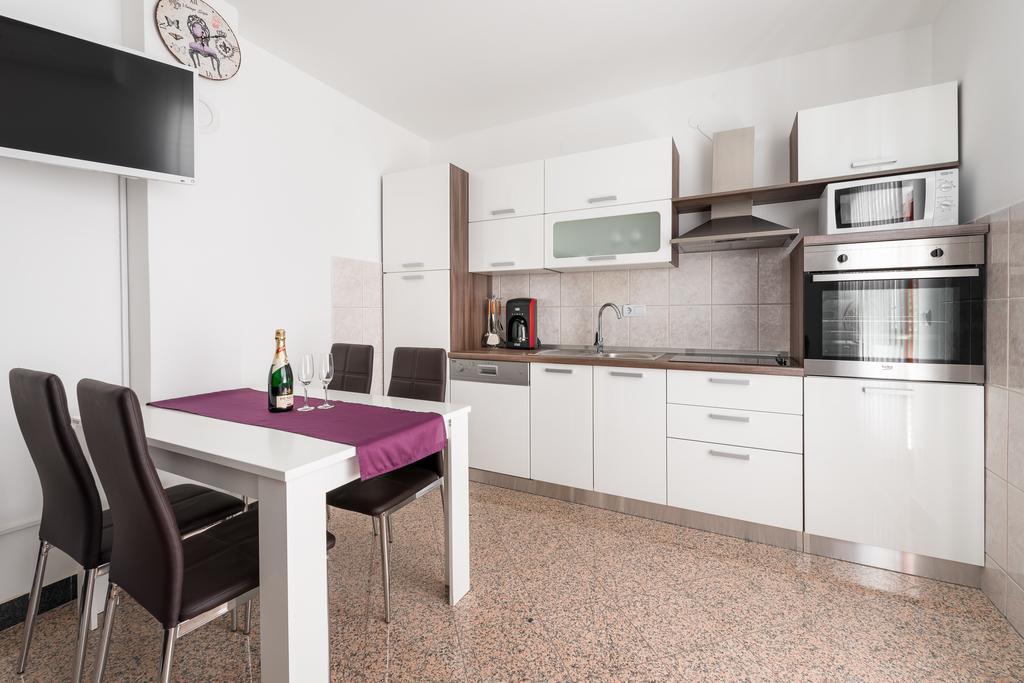 Apartments Villa Luxor Трогир Екстериор снимка