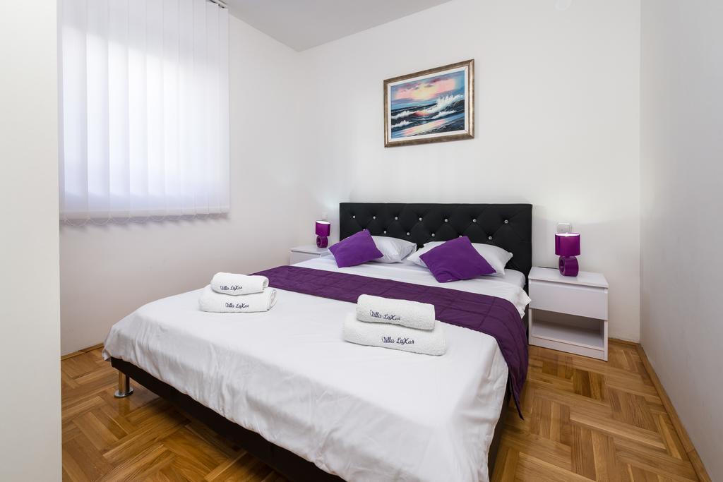 Apartments Villa Luxor Трогир Екстериор снимка
