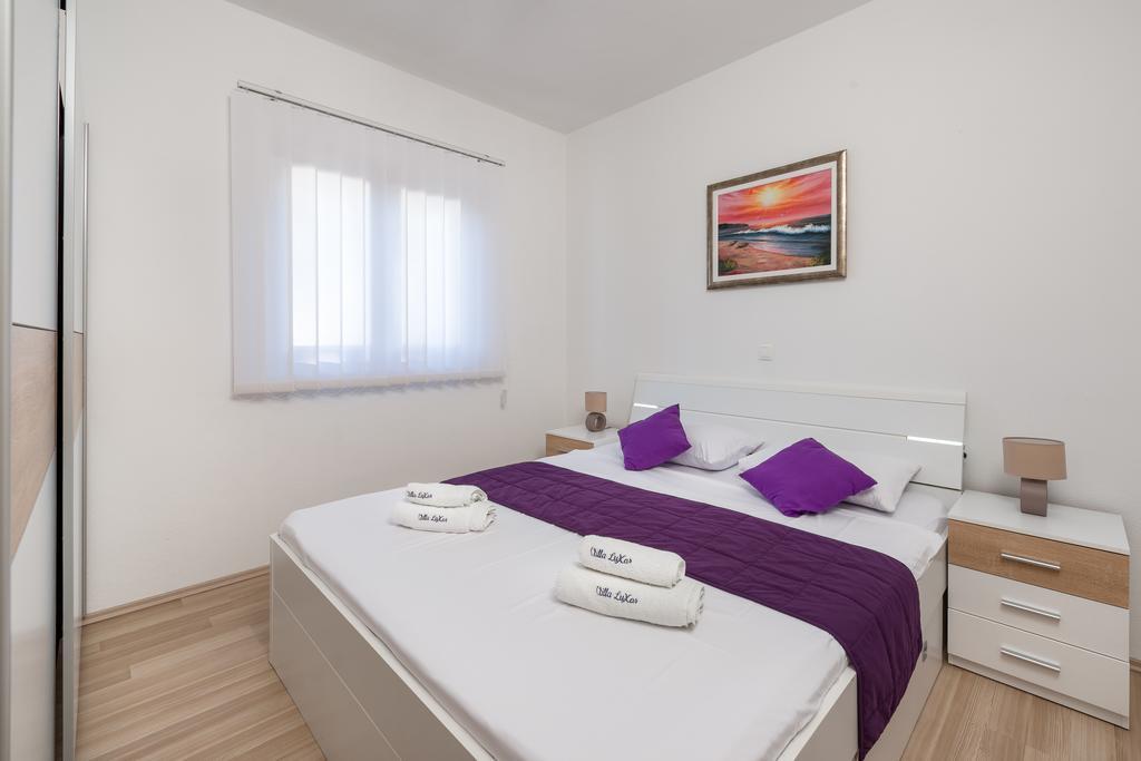 Apartments Villa Luxor Трогир Екстериор снимка