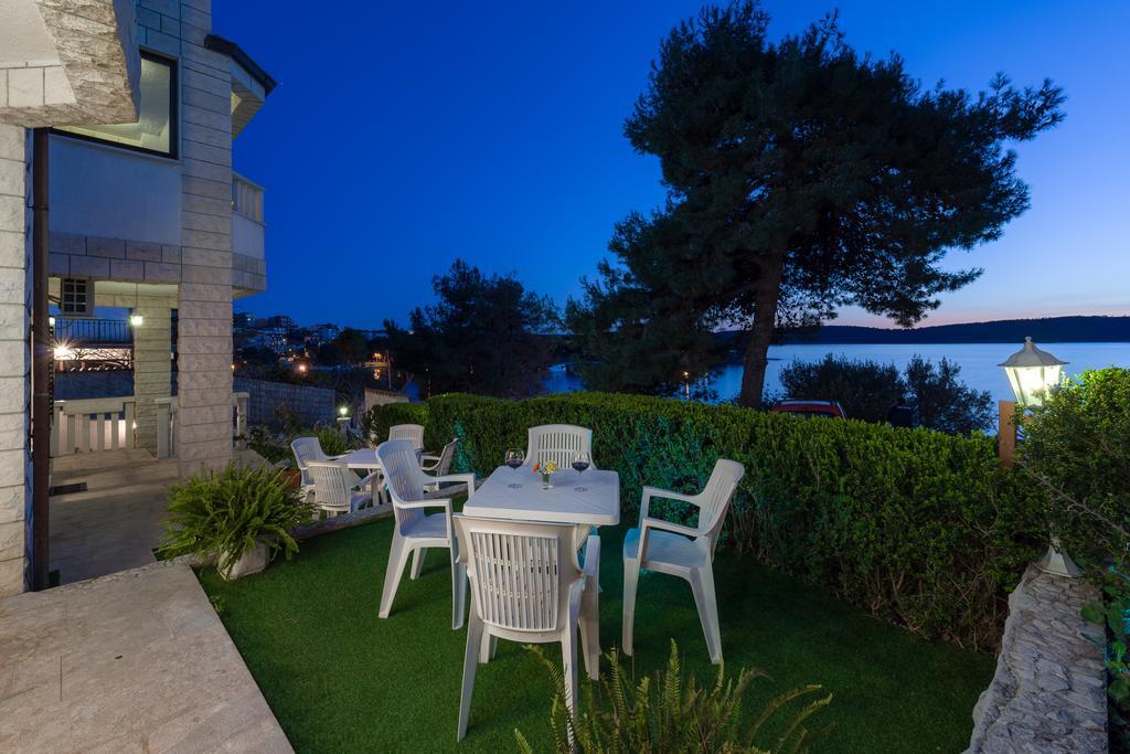 Apartments Villa Luxor Трогир Екстериор снимка