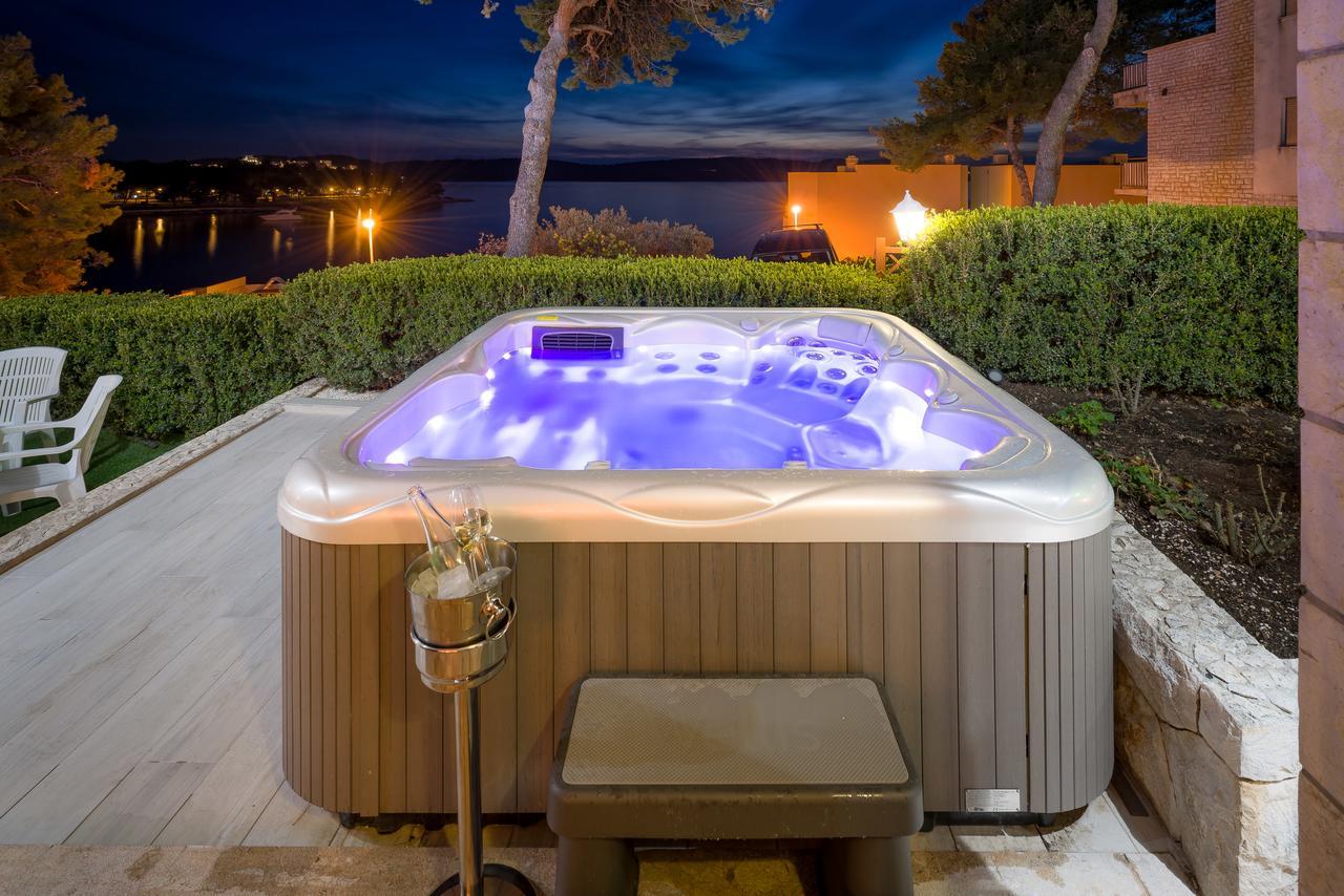 Apartments Villa Luxor Трогир Екстериор снимка