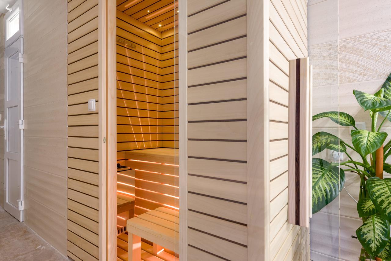 Apartments Villa Luxor Трогир Екстериор снимка