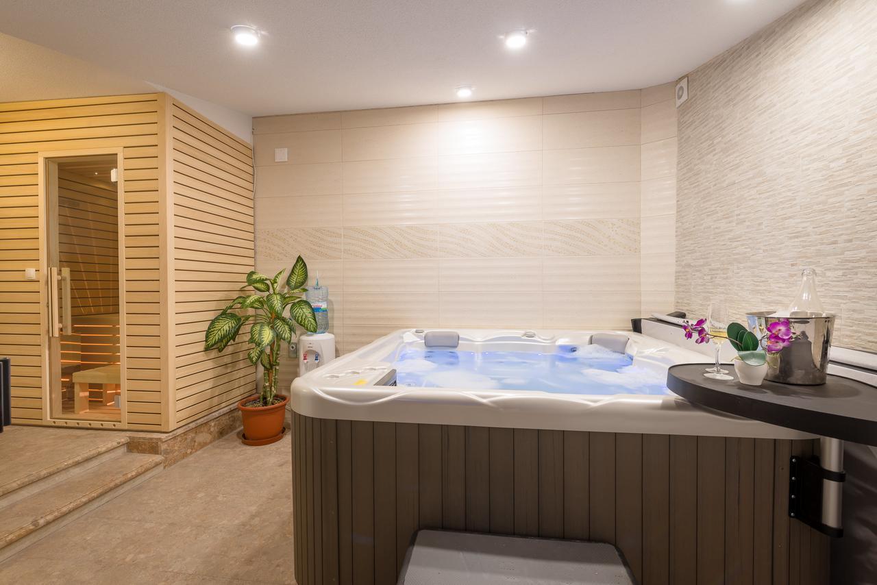 Apartments Villa Luxor Трогир Екстериор снимка